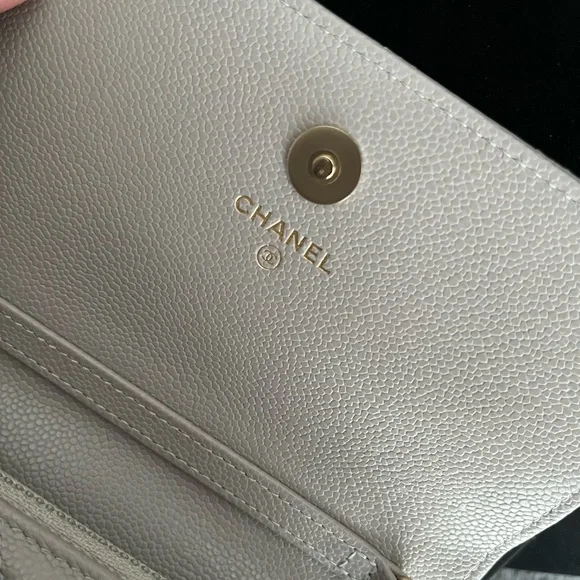 ❌ sold ❌Chanel 22B Business Affinity Clutch on chain - Picture 6 of 9